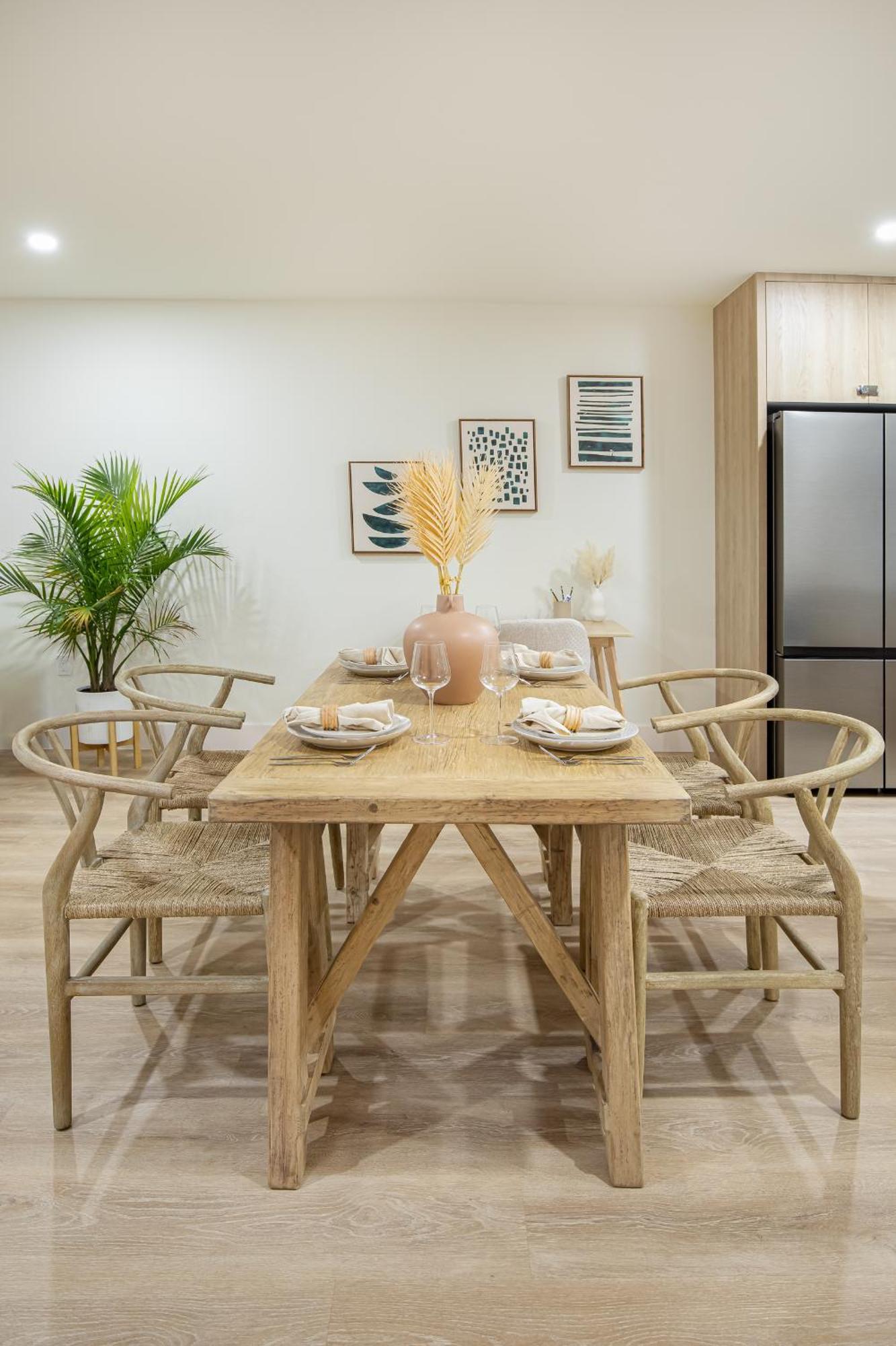 The Boho Bliss - Lakeview Elegance 3Miles Downtown Napoli Bagian luar foto